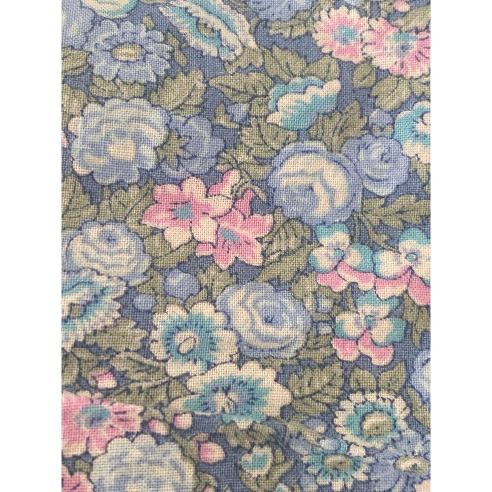 Fabric Cutter Floral Pink Blue Quilting Sewing Cloth ~ 36 x 28 IN Vintage